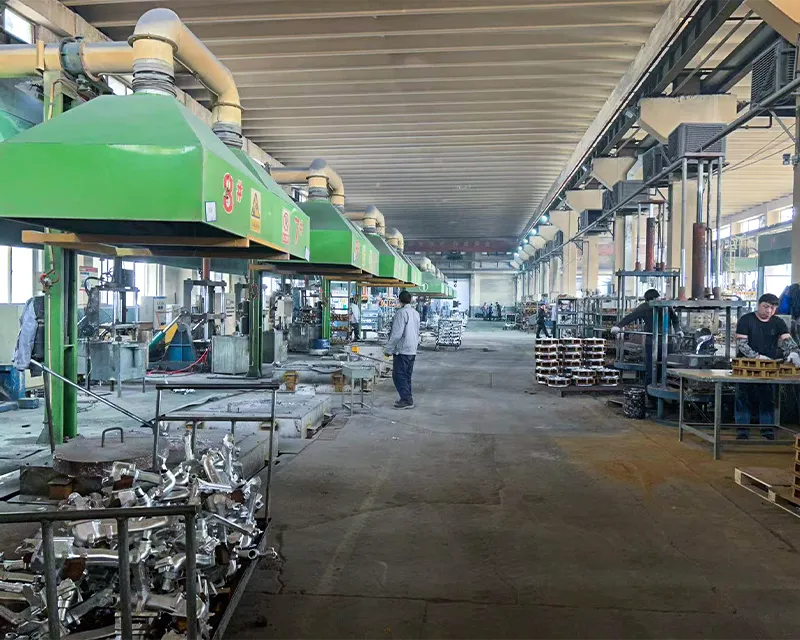 Gravity casting shop